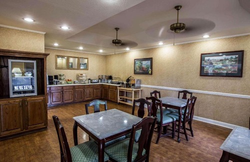 Kingsport Hotel | Quality Inn Kingsport South