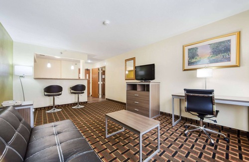 Lincoln Hotel | Quality Inn Lincoln Cornhusker