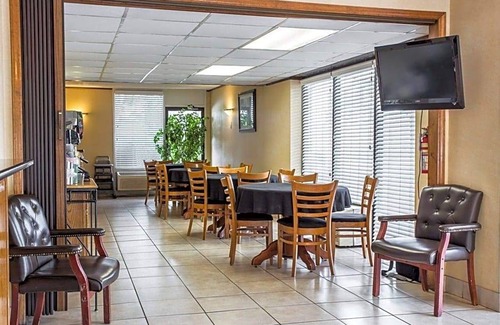 Manning Hotel | Quality Inn Manning I-95