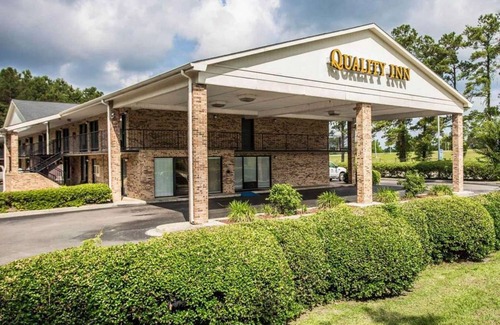 Manning Hotel | Quality Inn Manning I-95
