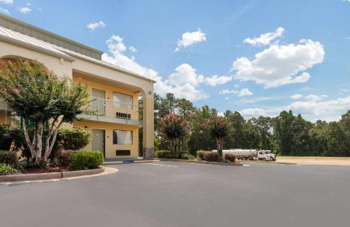McComb Hotel | Quality Inn McComb