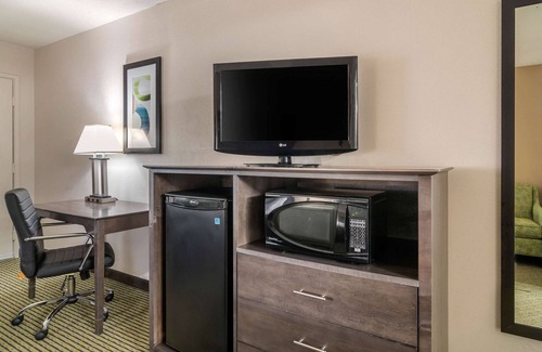 McDonough Hotel | Quality Inn McDonough Atlanta South