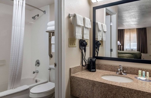 McDonough Hotel | Quality Inn McDonough Atlanta South