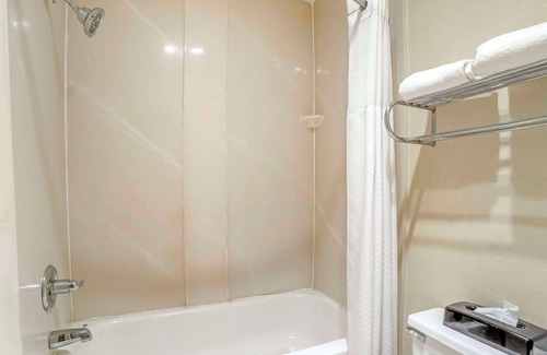 Wilkesboro Hotel | Quality Inn near Speedway