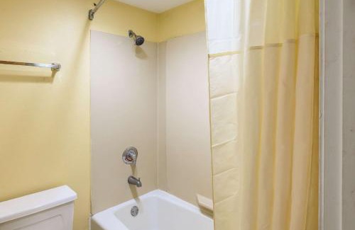Read Boulevard East Hotel | Quality Inn New Orleans I-10 East