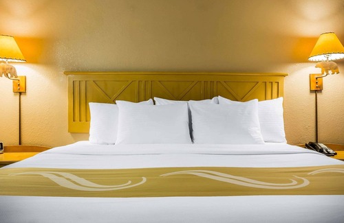 Pinetop Hotel | Quality Inn Pinetop Lakeside