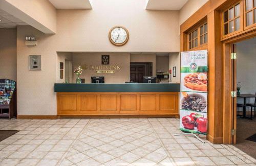 Oakdale Hotel | Quality Inn Pittsburgh Airport