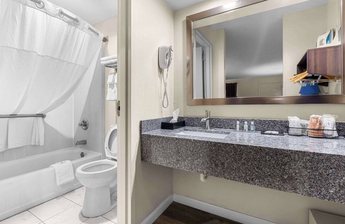Port Wentworth Hotel | Quality Inn Port Wentworth Savannah North