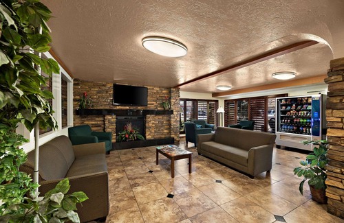 St. George Hotel | Quality Inn Saint George South Bluff