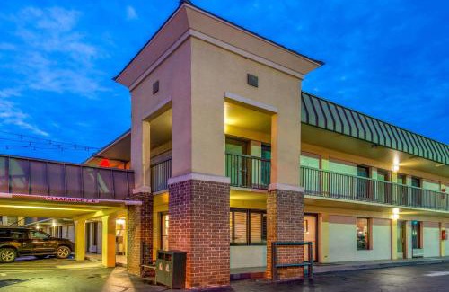 Historic District - North Hotel | Quality Inn Savannah Historic District
