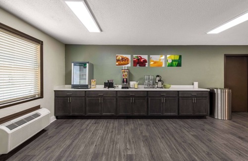 Airport Township Hotel | Quality Inn St. Louis Airport Hotel