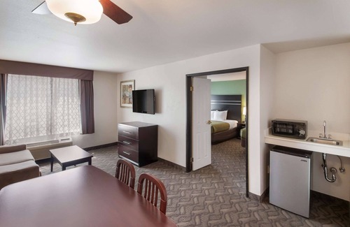 Salt Lake City Hotel | Quality Inn & Suites Airport West