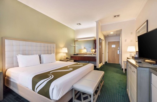 Winter Haven Hotel | Quality Inn & Suites Conference Center