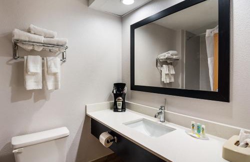 Lookout Valley Neighborhood Association Hotel | Quality Inn & Suites Chattanooga West near Lookout Mountain