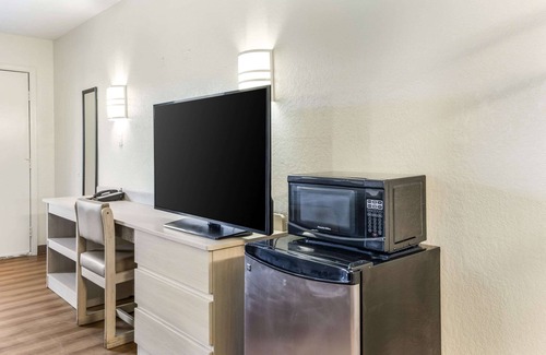 Columbus Hotel | Quality Inn & Suites