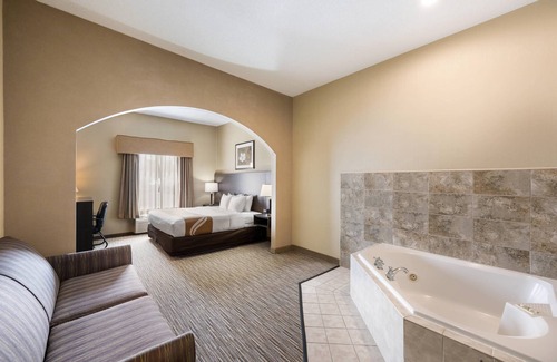Fishkill Hotel | Quality Inn & Suites Fishkill South near I-84