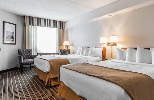 Summerside Hotel | Quality Inn & Suites Garden of the Gulf
