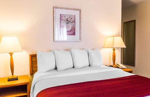 Golden Hotel | Quality Inn & Suites Golden - Denver West
