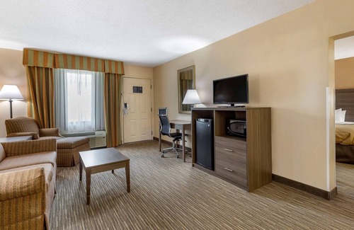 Winston - Salem Hotel | Quality Inn & Suites Hanes Mall