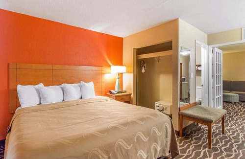 San Antonio Hotel | Quality Inn & Suites I-35 near Frost Bank Center