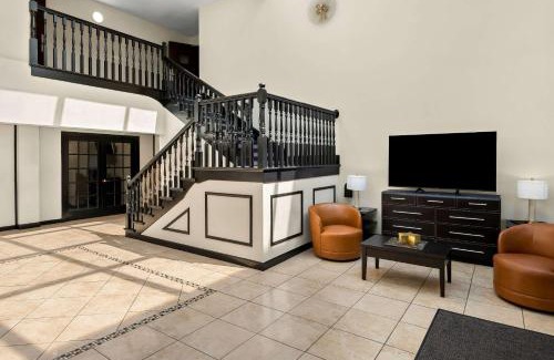 Lafayette Hotel | Quality Inn & Suites Lafayette