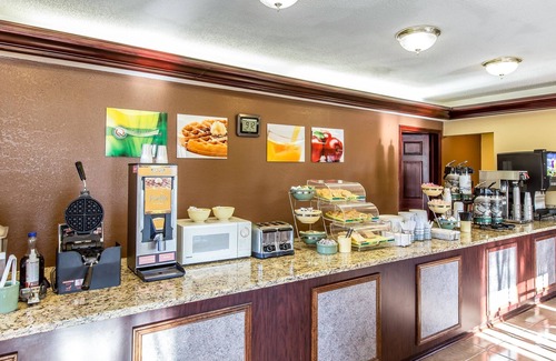 Macon Hotel | Quality Inn & Suites Macon North