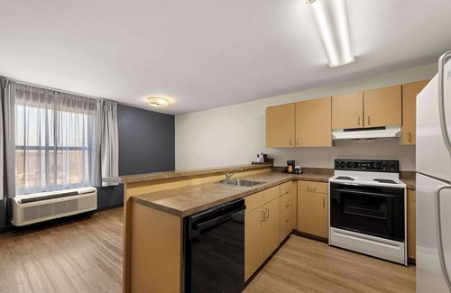 Stallings Hotel | Quality Inn & Suites Matthews - Charlotte