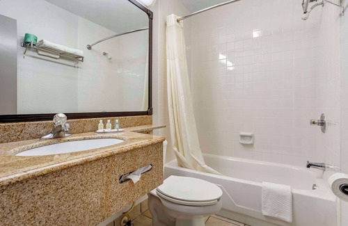 South Main Hotel | Quality Inn & Suites NRG Park - Medical Center