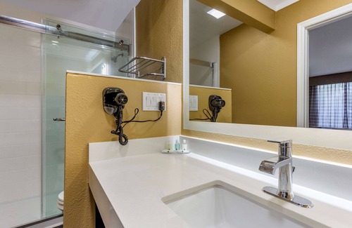 Pawleys Island Hotel | Quality Inn & Suites