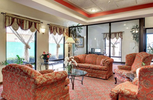 Clinton Hotel | Quality Inn & Suites