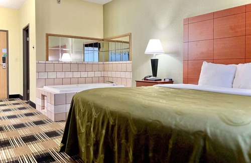 Wisconsin Dells Hotel | Quality Inn & Suites Wisconsin Dells Downtown - Waterparks Area