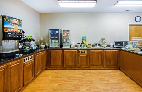 Summersville Hotel | Quality Inn Summersville - New River Area