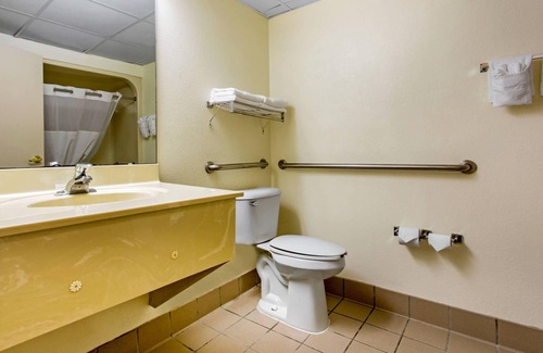 Surfside Beach Hotel | Quality Inn Surfside Myrtle Beach