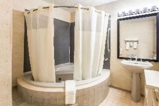 Traverse City Hotel | Quality Inn Traverse City