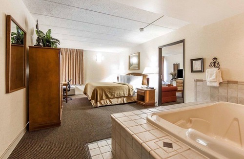 Chillicothe Hotel | Quality Inn