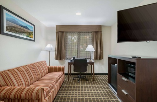 Newville Hotel | Quality Inn