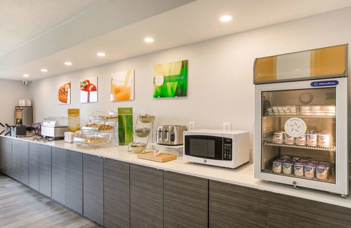 Marquette Hotel | Quality Inn