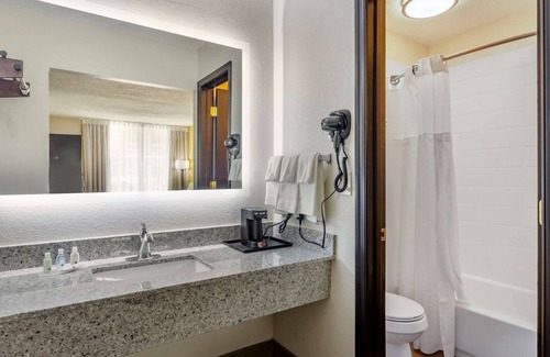 Verona Hotel | Quality Inn Verona - Staunton North