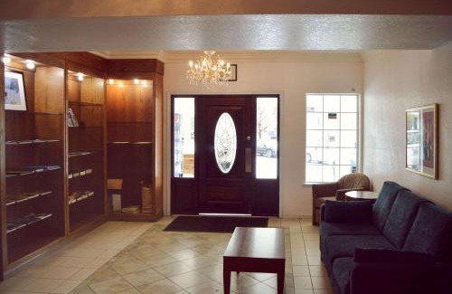 Mariposa Hotel | Quality Inn Yosemite Valley Gateway