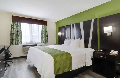 Albuquerque Hotel | Quality Suites Albuquerque Airport