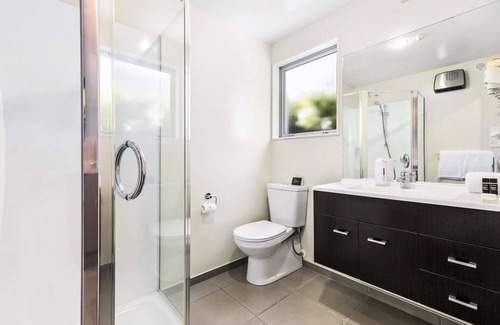 Riccarton Hotel | Quality Suites Amore