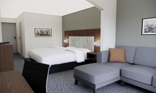 Franklin Park Hotel | Quality Suites Austin South Street Elmo District