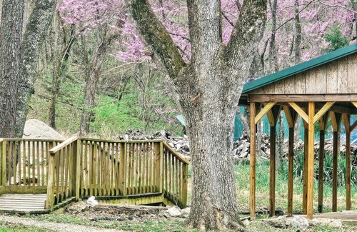 Flippin Cabina | Quality Time at is best, Stay,Play and Fish on the most serene part of the River