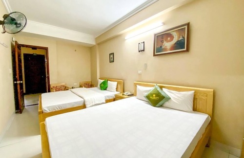 Long Bien Hotel | Quang Chung Hotel Long Bien- Bay Luxury