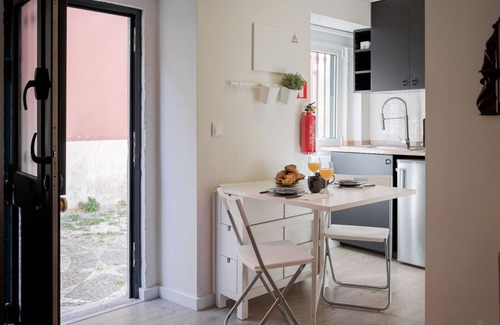 Santa Isabel Apartamento | Quartel · Typical and Brand New in the City Center