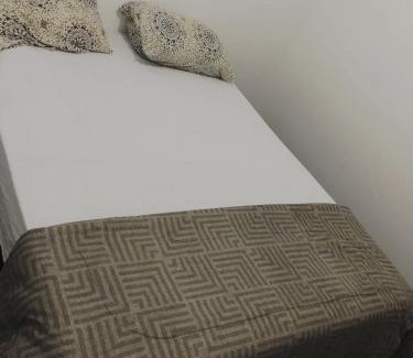Centro Casa | Quarto a 50 metros da praia
