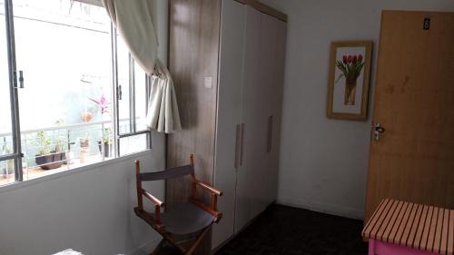Merces Casa | Quarto amplo no Portão