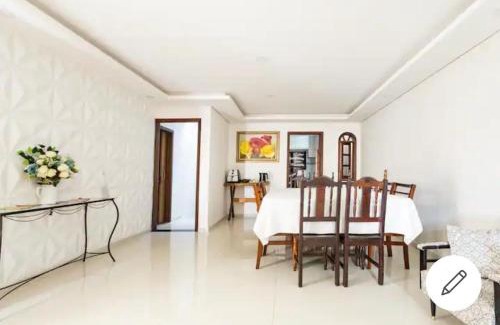 Italia Apartamento | Quarto Chalé aconchegante em Casa da Família Anton próximo ao aeroporto