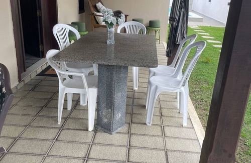 Aratuba Casa | Quarto com 2 camas de solteiros