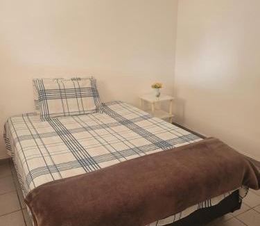 Saude Casa | Quarto Disponível em Sobrado